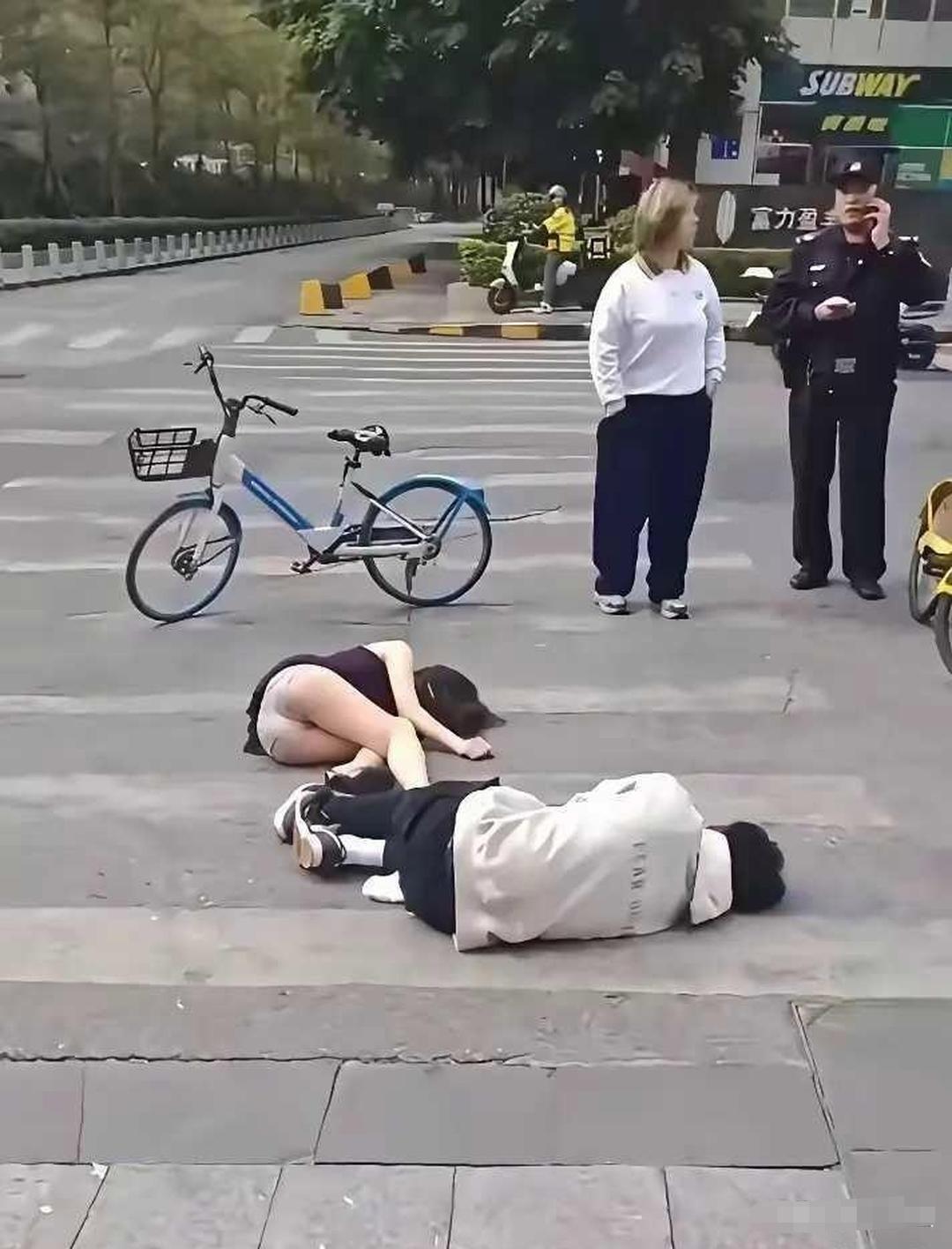 同样的事，谁起来谁就输了