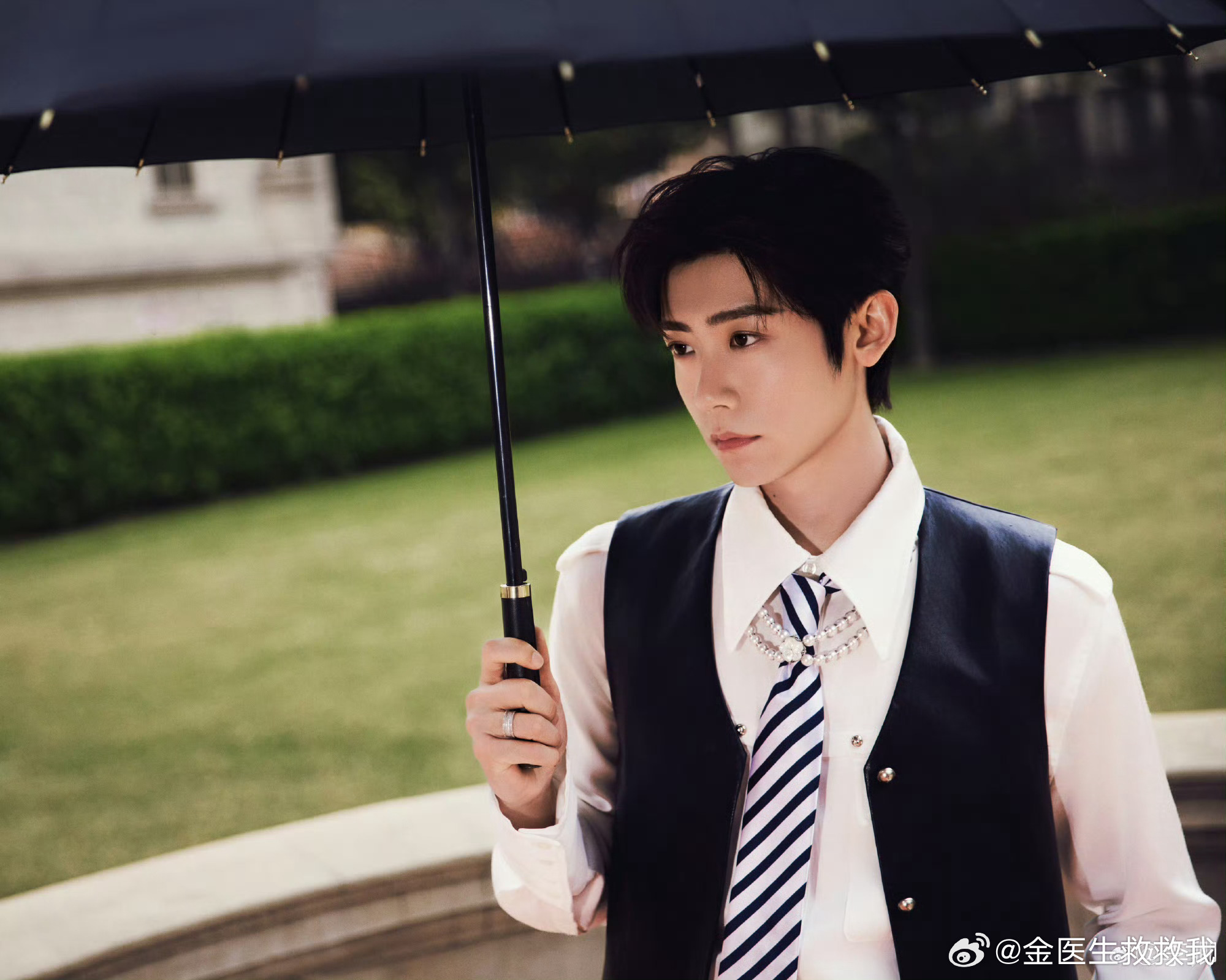 李卿3月最后一天耍酷一下 李卿耍酷一下 这个李卿帅成啥了，3月最后一天耍酷一下，