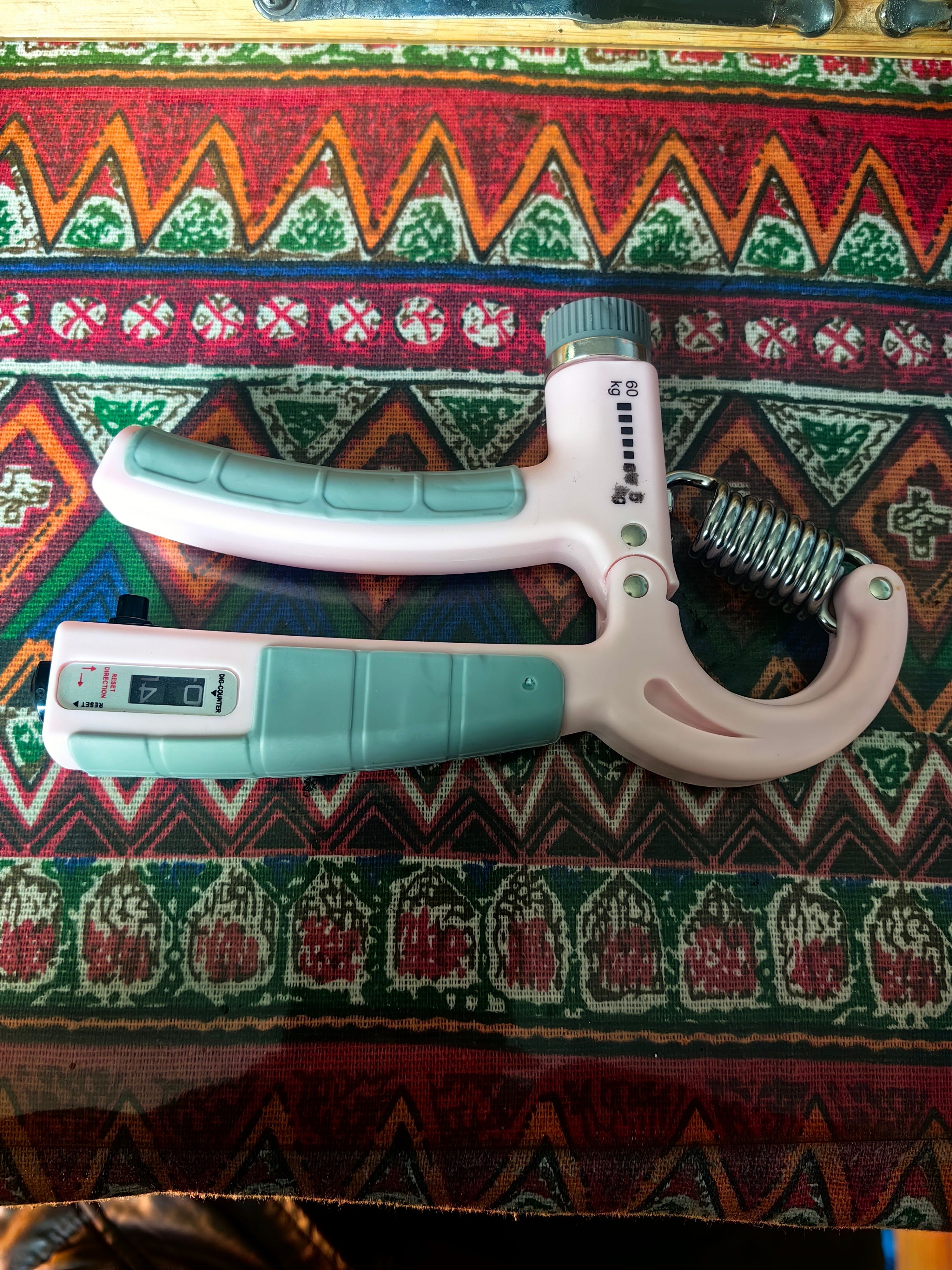 *碎碎念*好冷啊，脸蛋和鼻子冻红了，出门快走一圈赶紧回家...这么冷的天，居然碰