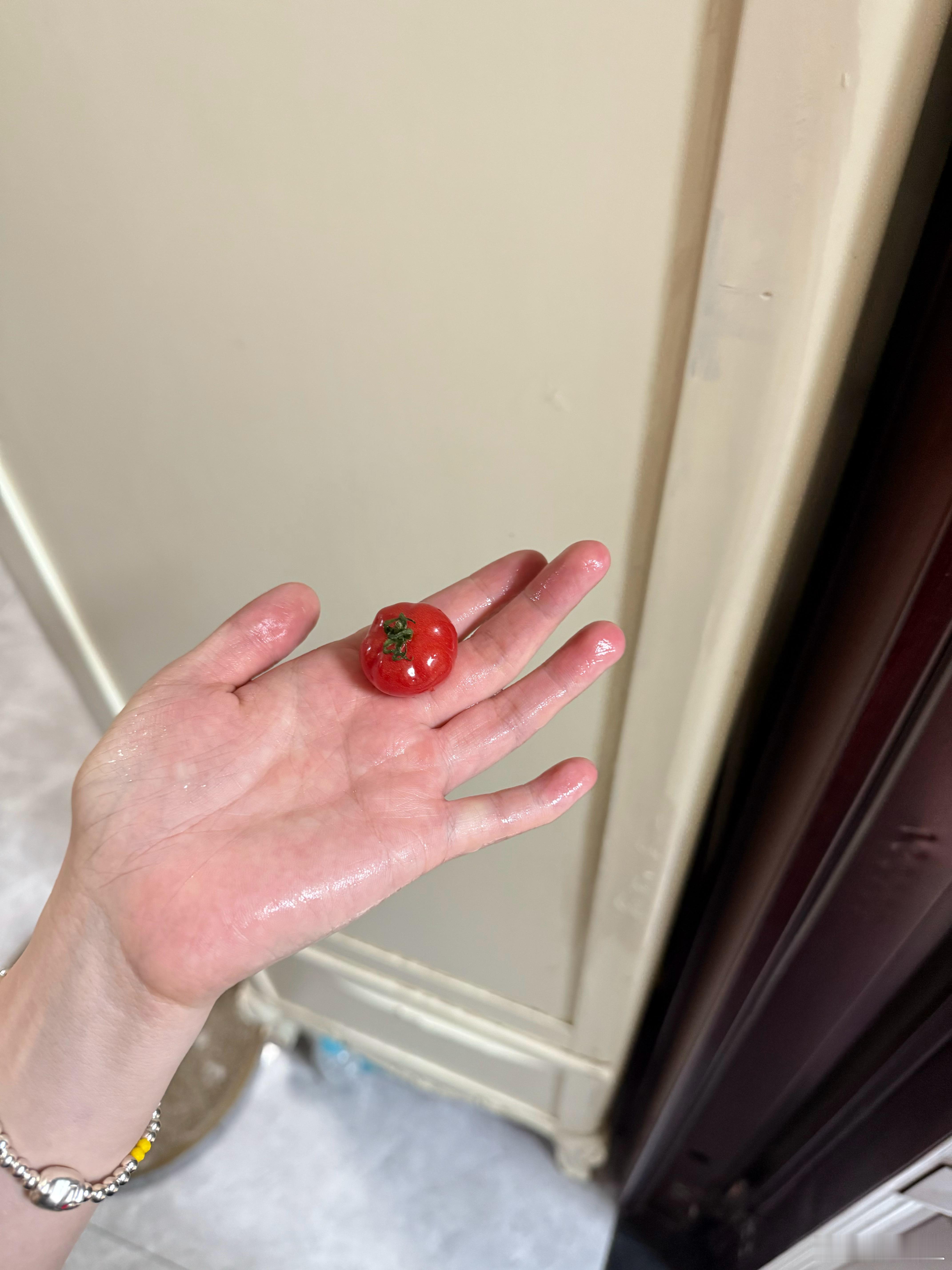 好好吃的小番茄🍅上周我朋友问我有没有好吃的我刚想给她推荐我之前一直买的一款，结