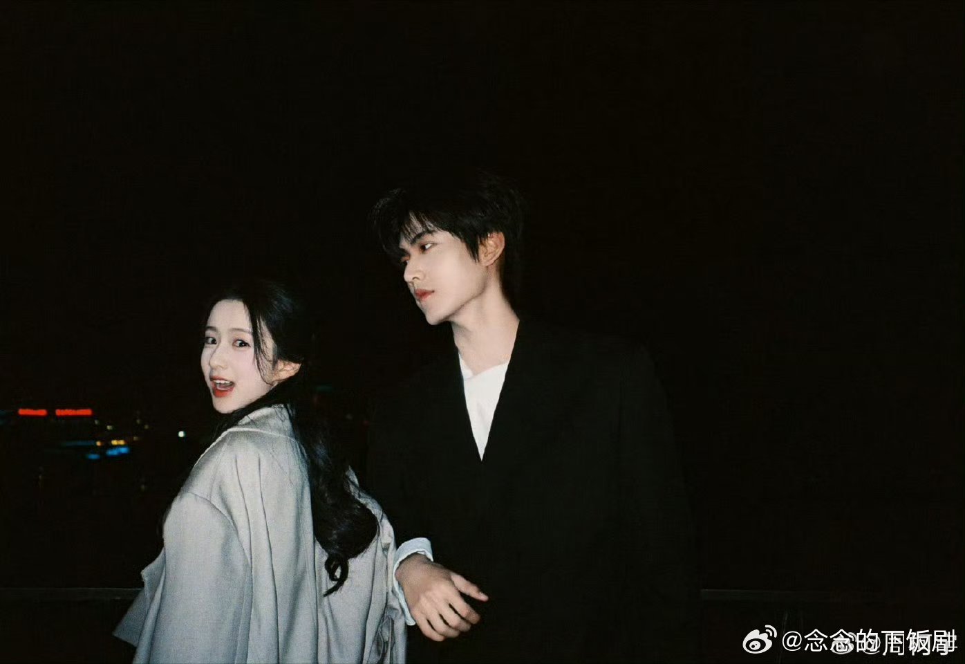 包上恩周柯宇双人拍立得包上恩周柯宇双人拍立得 包上恩周柯宇合拍拍立得，校服青春氛