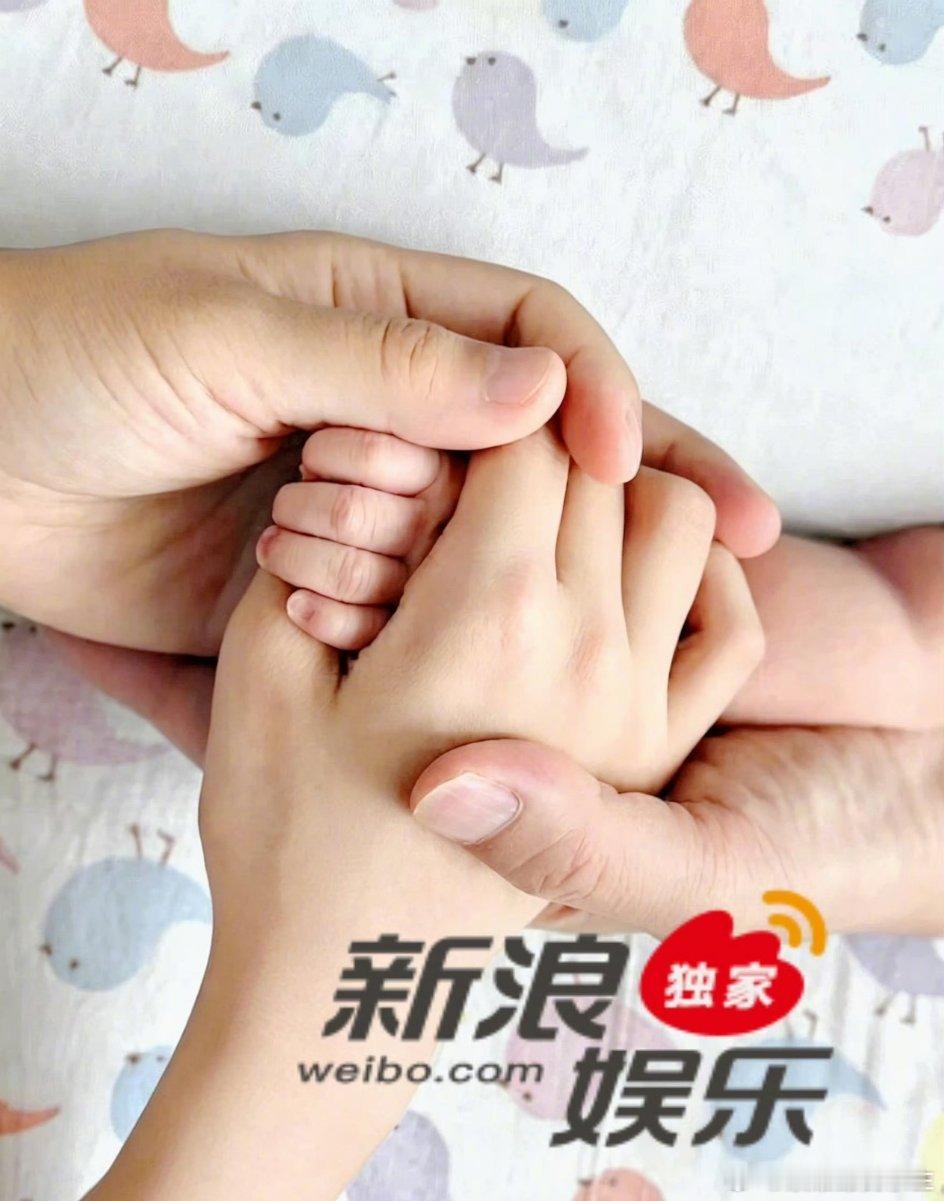 汤唯二胎儿子出生恭喜恭喜姐姐啦🎉真好儿女双全…事业有成的人生赢家啊祝福祝福