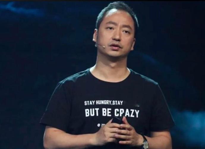 活久见！钉钉老板禁止全员写文档？
据陈航（钉钉CEO，花名：无招）最新演讲内容，