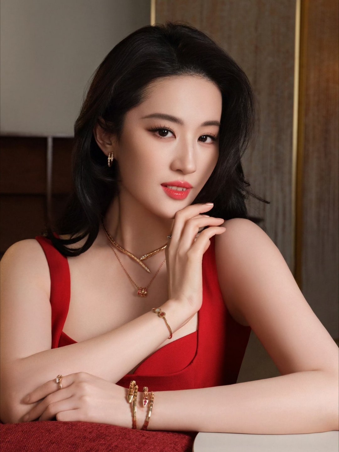 这个人说的也不对，关于他们的演技我这么看——❶刘亦菲:你要说她没演技，那肯定是有