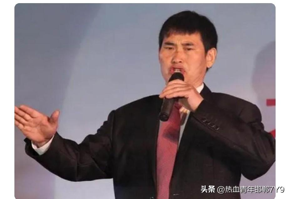 大衣哥到底得罪了什么人，为何黑粉如此之多？
据多家媒体 10 月 21 日消息，
