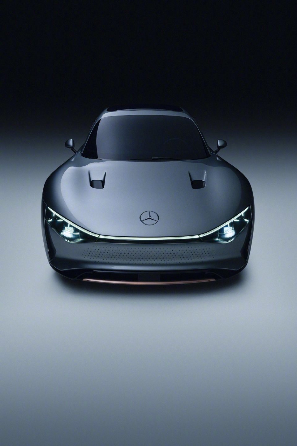 跨越140年的热爱140岁正是该闯的年纪奔驰的地位，不论是汽车界的地位还是在用户