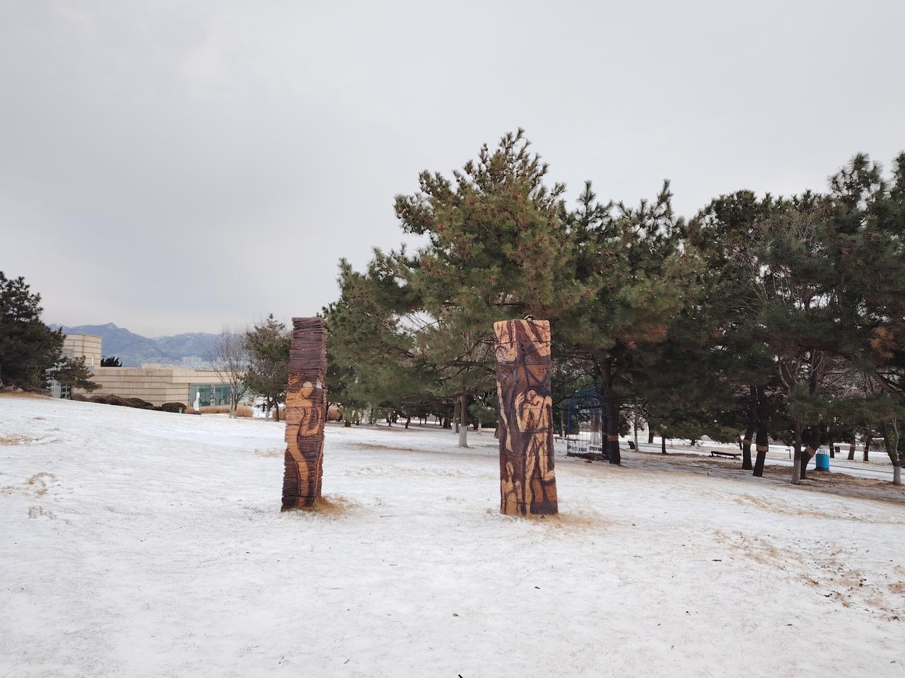 青岛雕塑园，与雪共舞！
中国城市雕塑家协会青岛创作展示中心 青岛雕塑园