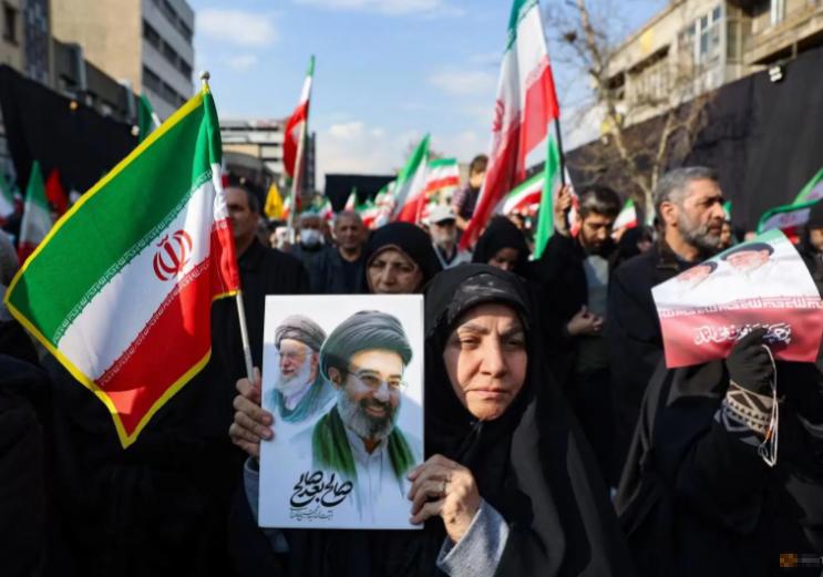 伊朗傻眼了！原来闹了半天，伊朗还是没有明白美国的背后目的，停止铀浓缩活动，并不是