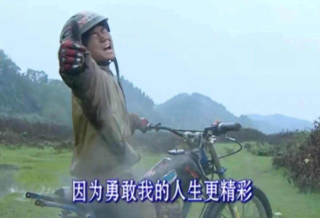 中年人为啥心气不足？

一方面是体力下滑，精力不济，自然就心力不够。

比如你过