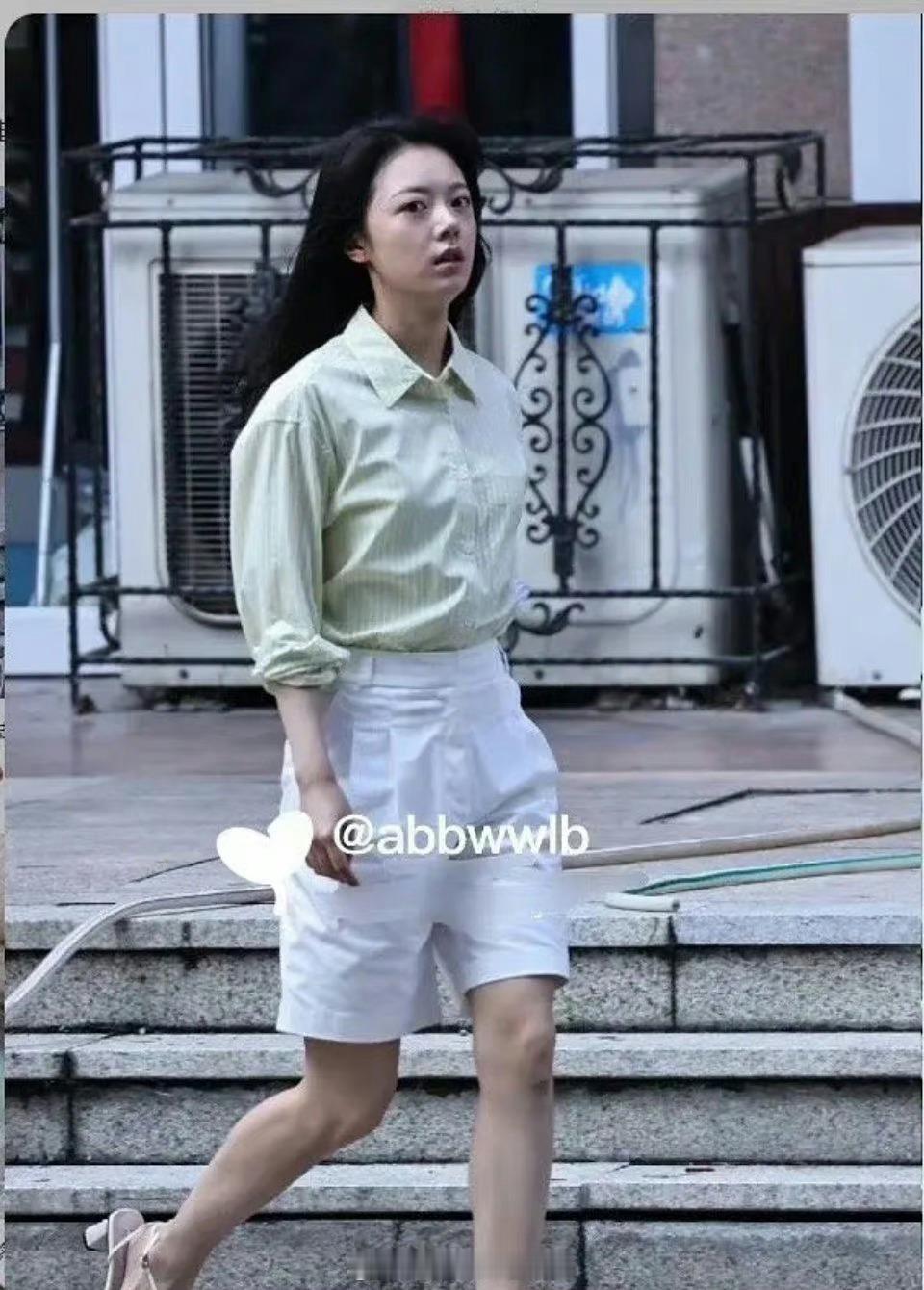 赵今麦张凌赫是不是得罪造型师了 ​​​