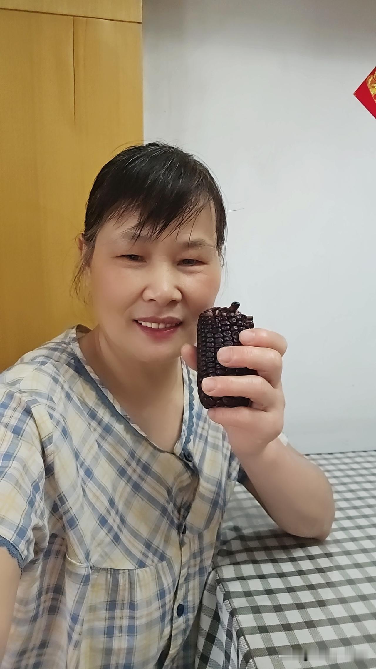 每天在外面打扫卫生，家里也收拾得干干净净，我是怎么做到的？

每天早上6点准时起