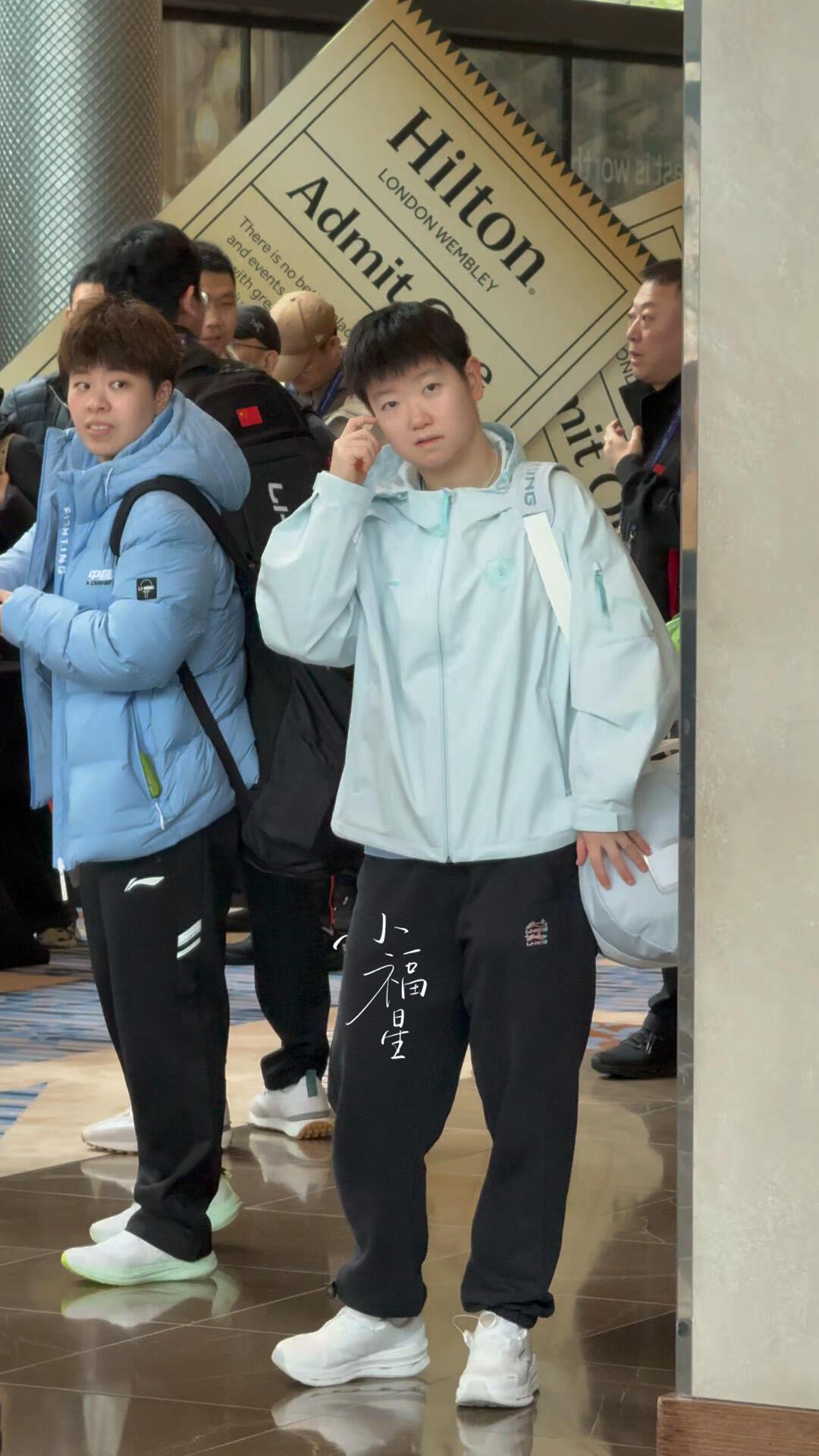 莎莎第一次去伦敦，充满了好奇和疑问，努力思考的小孩子，越看越有趣，好奇！
第一天