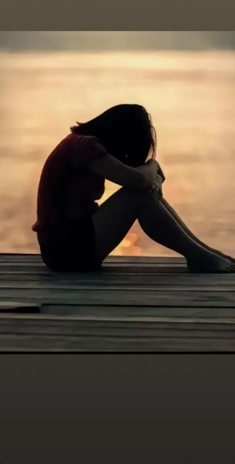 低谷期心态重建
       低谷期如暴风雨般，让人猝不及防。小骆失业那段日子，