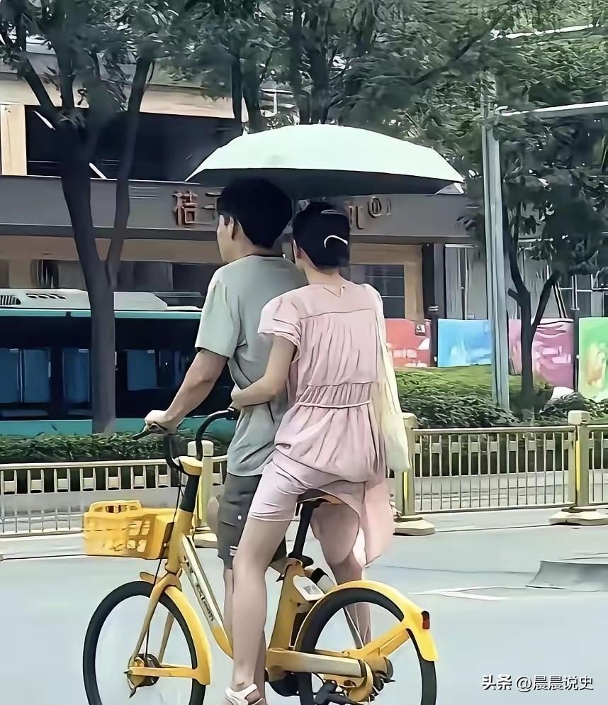 我常常觉得，现如今“文化人”，不止是才学，连品德之败坏、行为之龌龊，也已经到达5