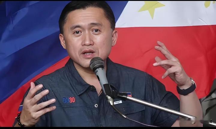 低调的邦戈都看不下去了
9月4日，莎拉弹劾审判步入关键博弈阶段，长期保持沉默的参