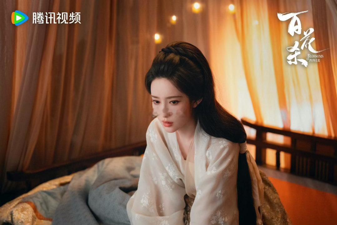 百花杀浴桶吻是三个人的吻百花杀 门内温柔缠绵门外落寞心碎，同一场戏两种截然不同的