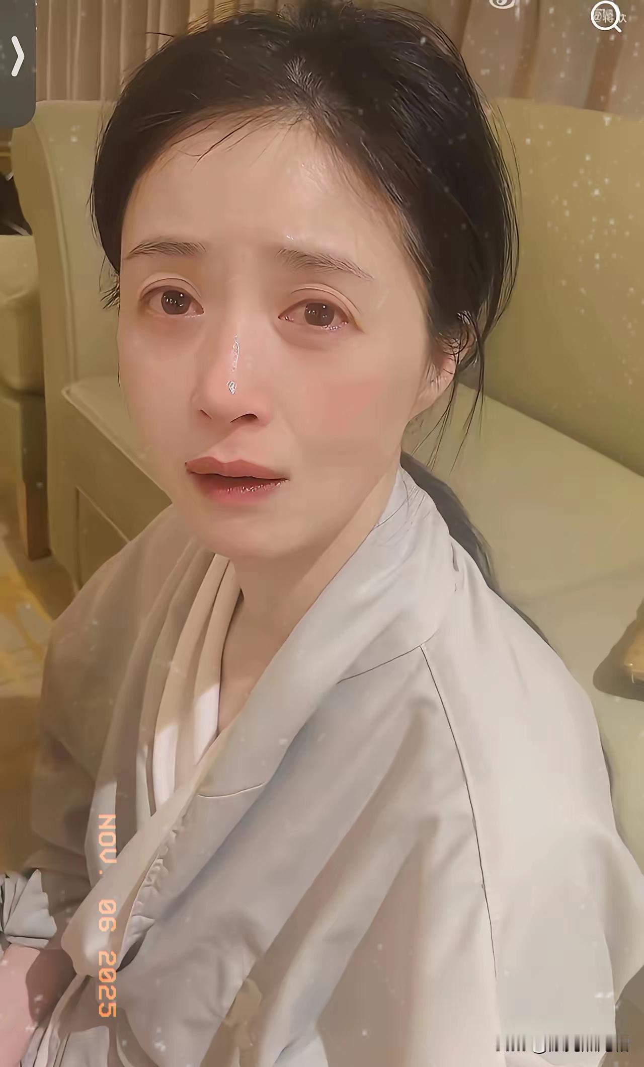 蒋欣又上热搜了，，
因为吃不饱？？

11月5日，42岁的蒋欣又上热搜了，原因却