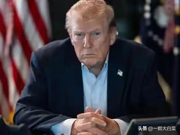 最后的疯狂！日前，美国总统特朗普在媒体公开威胁伊朗，下一任最高领袖人选，必须由他