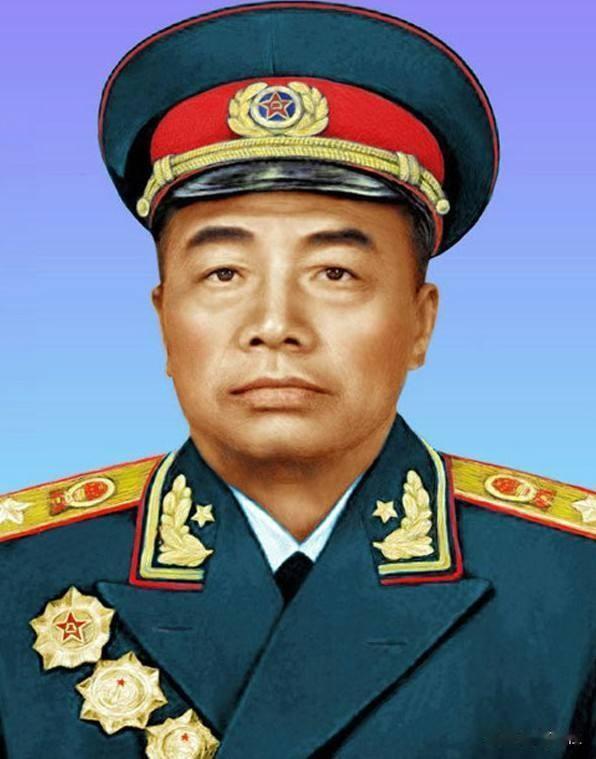 决定解放军命运的，是哪些人？
1958年7月2日，在军委的一次会议上，在讨论青岛