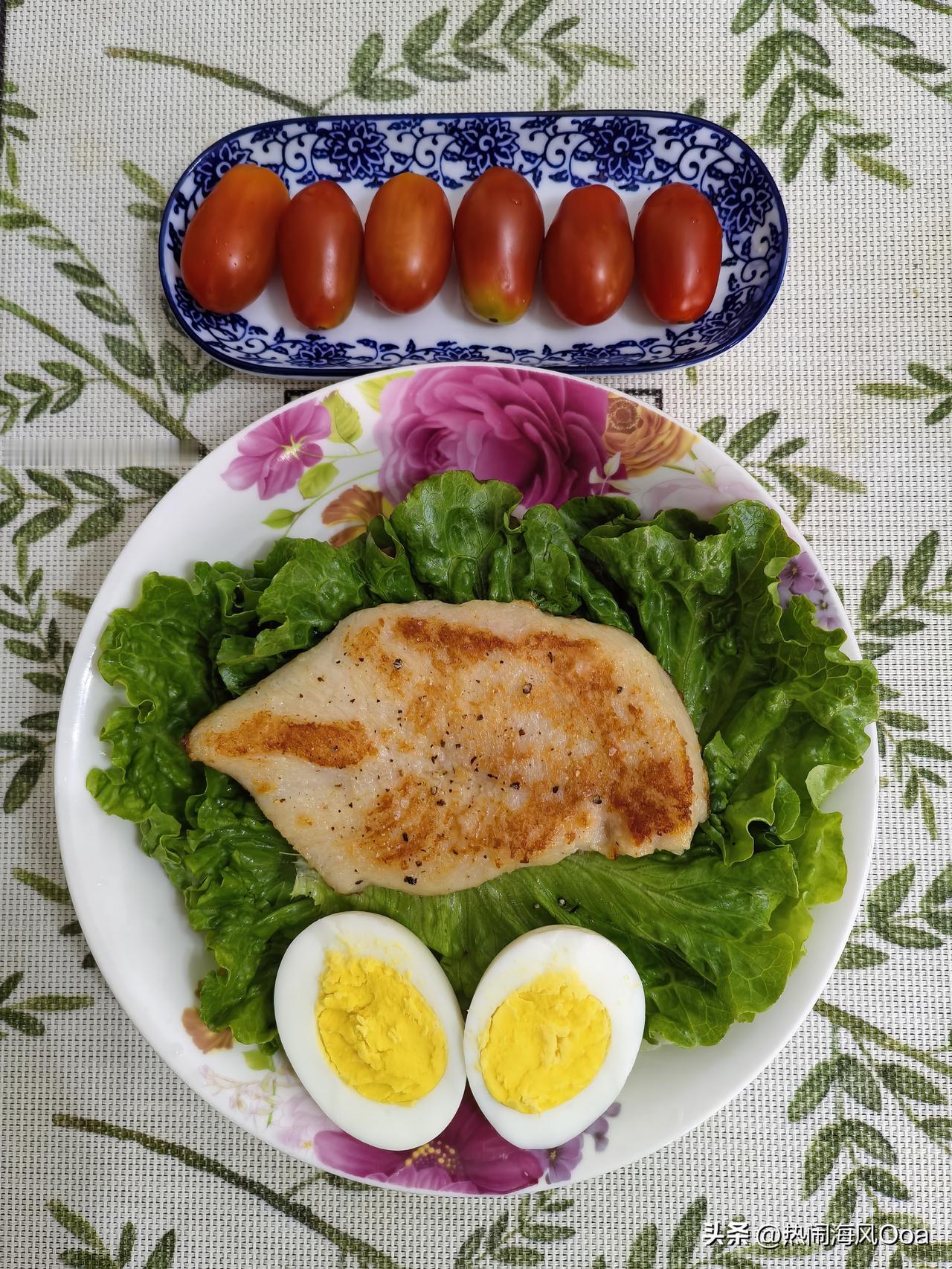 一人一屋，三餐四季。日子谈不上多富有，但是自我感觉良好。

小岛，今天报有雷阵雨