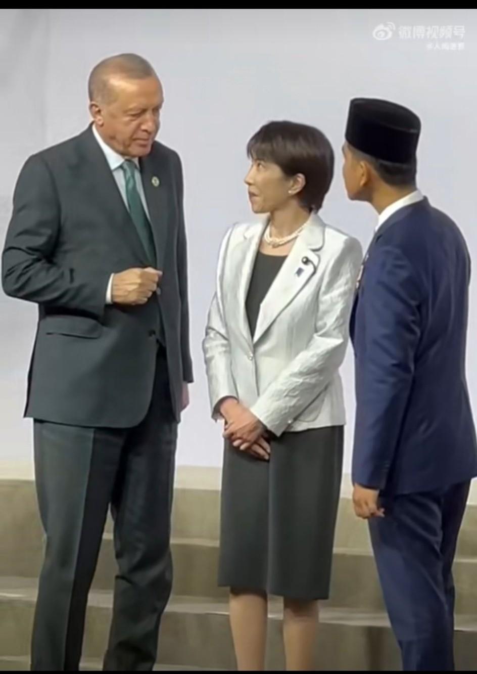 人走茶凉，石破茂说什么也没有用，高市早苗点的火，只能由她本来灭，至于怎么灭，我们