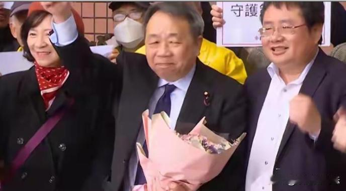 这石平真是够能蹦跶的，1月6号刚窜到台湾，落地还没出机场就开始大放厥词，说什么“