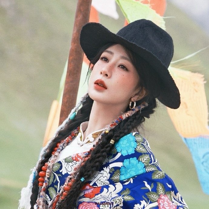 杨紫玉兰花开君再来 💜杨紫董竹君 你是我今生渡不过的劫，多看一眼就心软，拥抱一