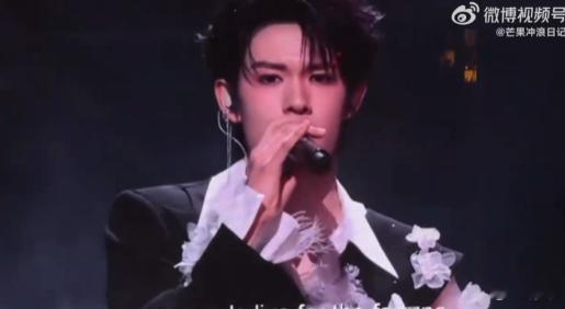 张极转音转强混转头声 张极唱英文情歌就像自带魔法，转音如精灵般灵动跳跃，强混似战