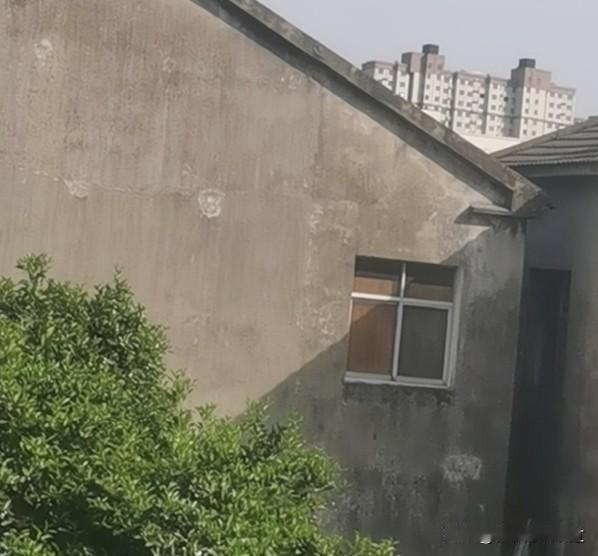 我们家原来的房子也拆迁了，只是我们家并没享受到拆迁的福利。这是怎么回事呢？说出来