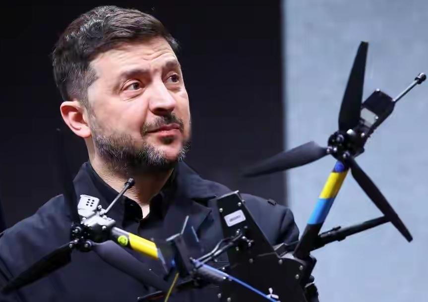 泽连斯基想用无人机去换取其他国家手中的战机，这简直是痴人说梦啊！要是真有国家想要