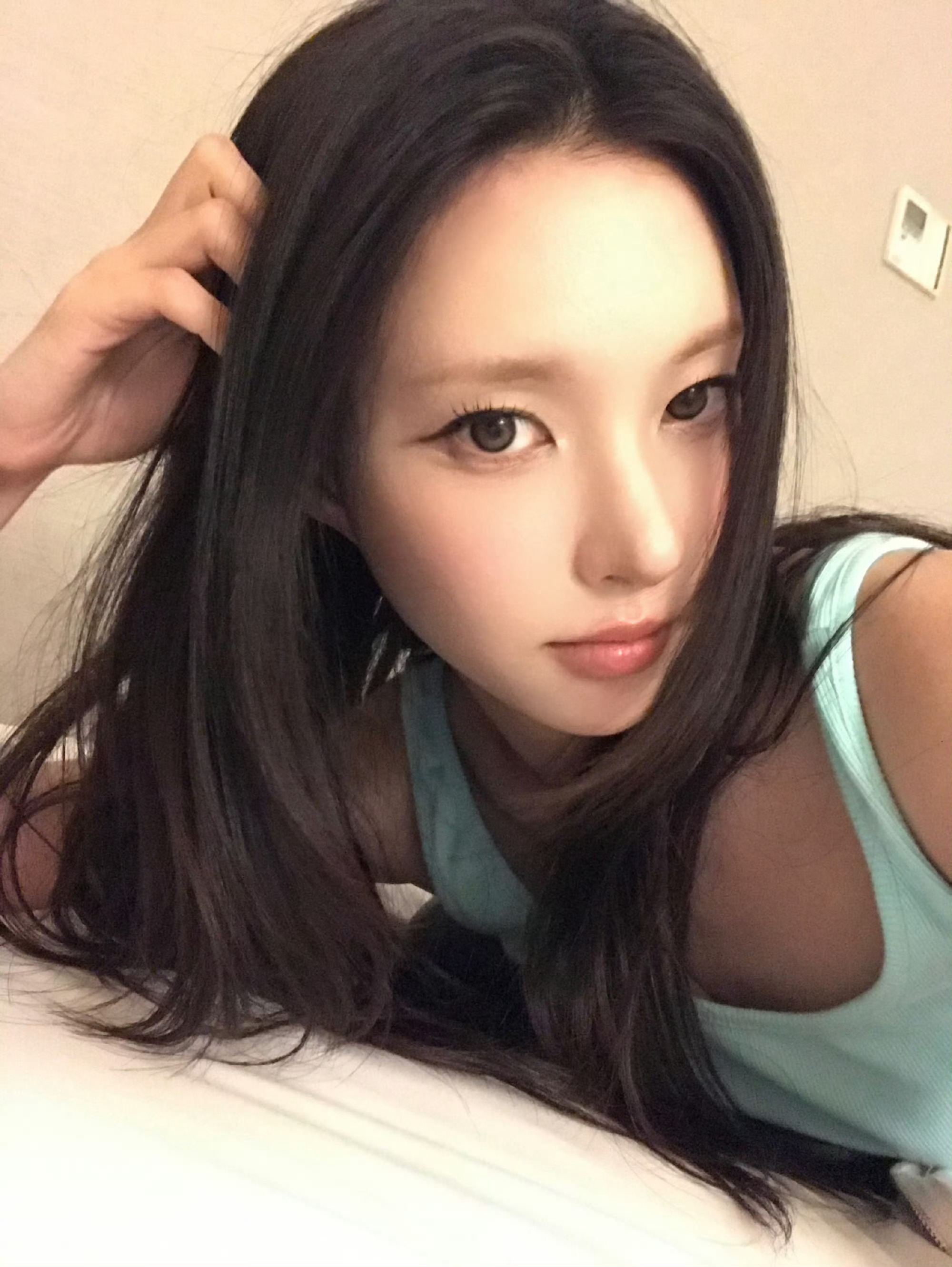 我完全不知道这个女孩要干啥 
