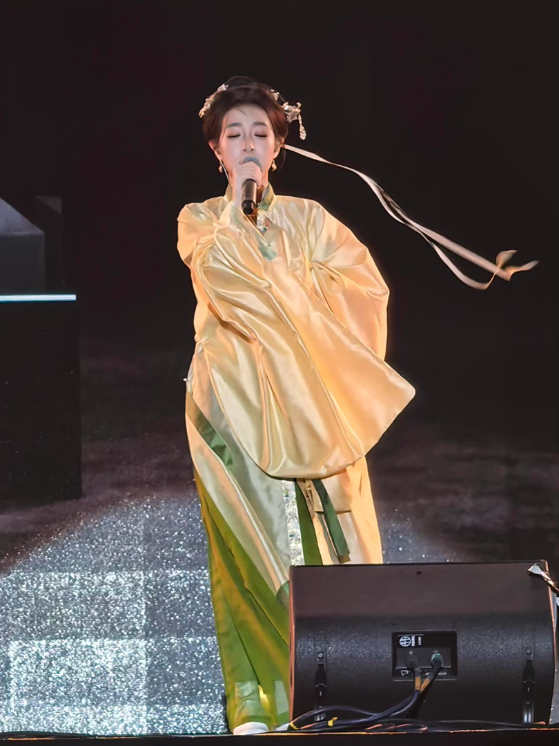 日照迎来国风舞台最佳观赏期绝佳的环境配上精彩的国风曲目，所有喜爱国风的朋友都能在
