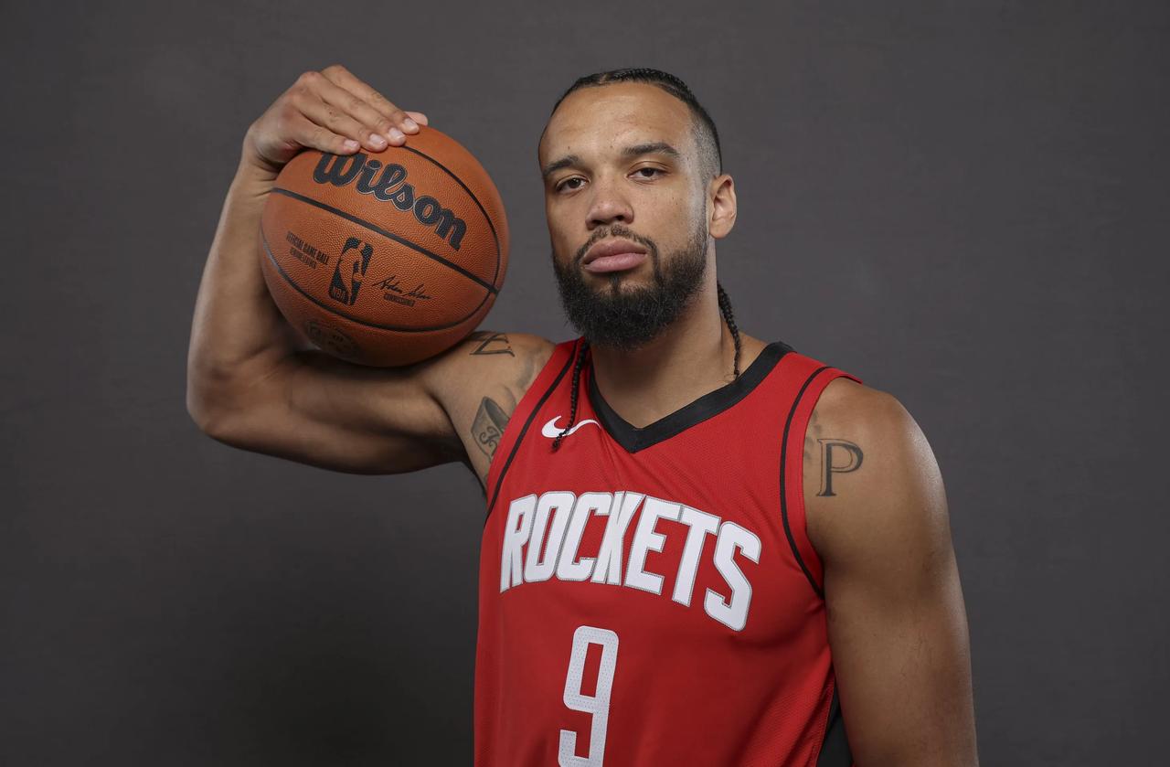 真想赢！狄龙17次出手全队最多拿14分5篮板 5犯规

12月15日讯 NBA杯