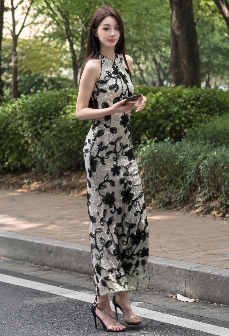 今日街拍，身材高挑的大美女
