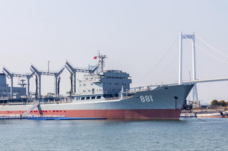 “苏超”总决赛太有排面啦！泰州舰和南通舰都来为比赛加油。今晚南通队要在南京奥体中