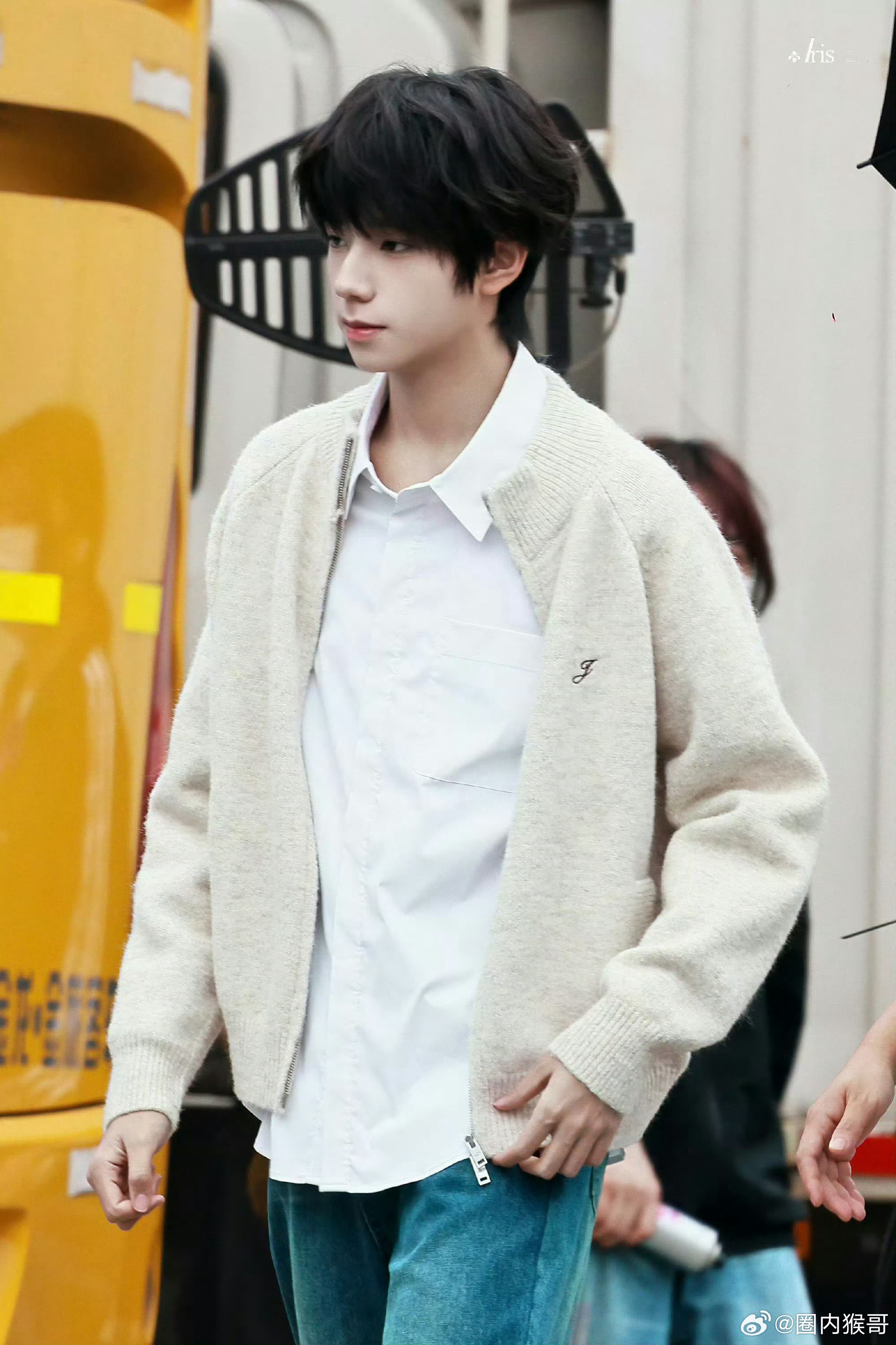 王橹杰今日拍摄我们的少年时代2的路透，付彬言颜值衣品真不错王橹杰付彬言