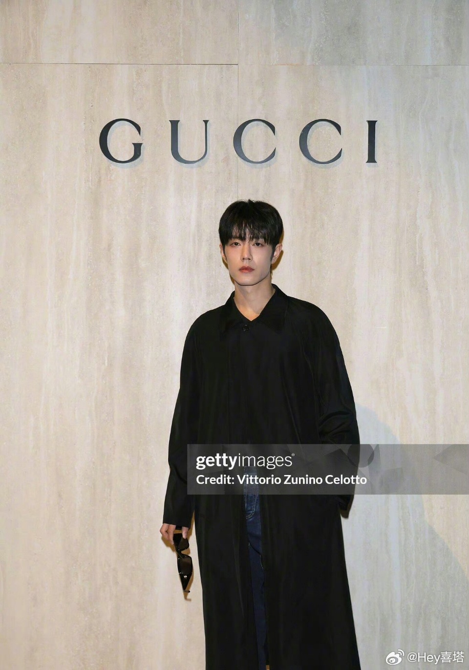 肖战米兰出场夯爆了肖战米兰下班报备肖战米兰出场即夯爆了 不愧是我们团宠~走到哪儿