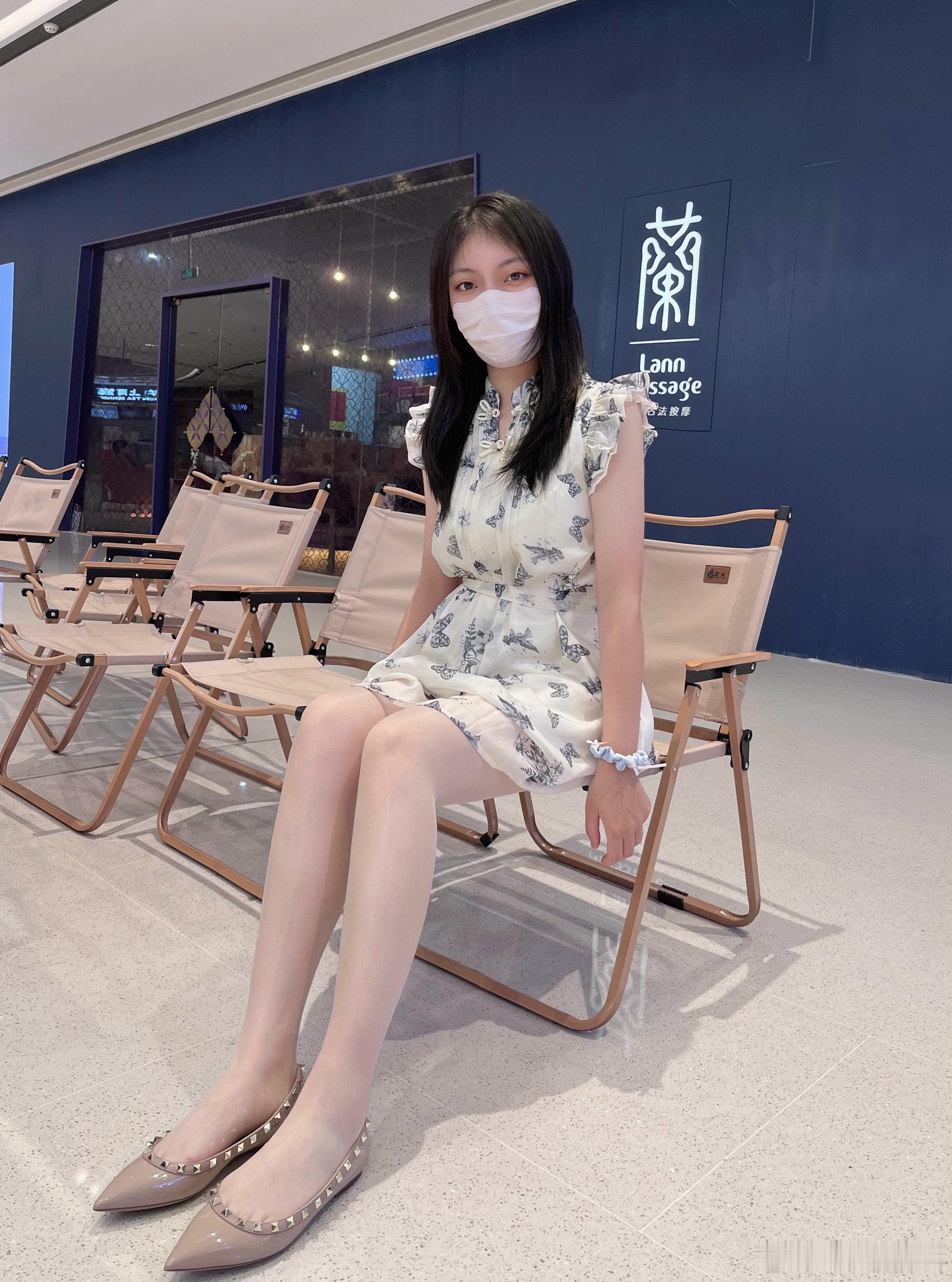 今日穿搭~诱桃丝袜炒菜专用让想象失控时尚穿搭[超话]大长腿 ​​​
