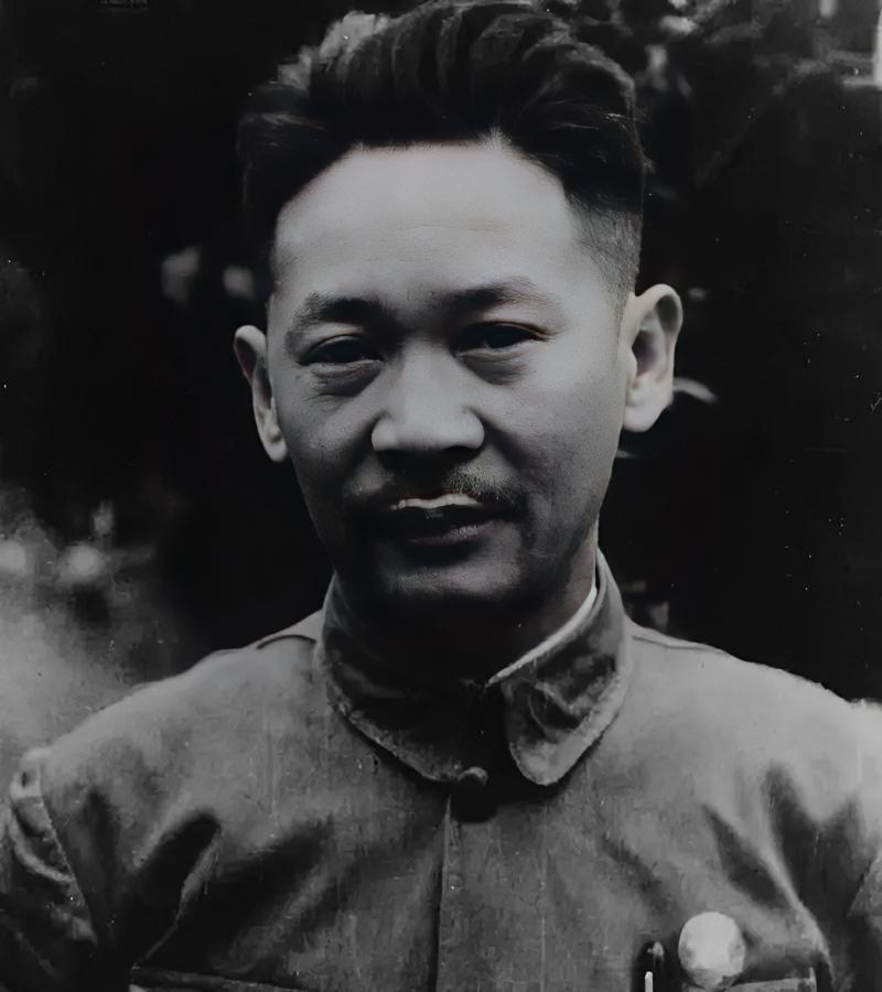 1978年秋，香港蓝塘道的一栋小楼里，82岁的张发奎正摩挲着几盘磨得发亮的铝制录