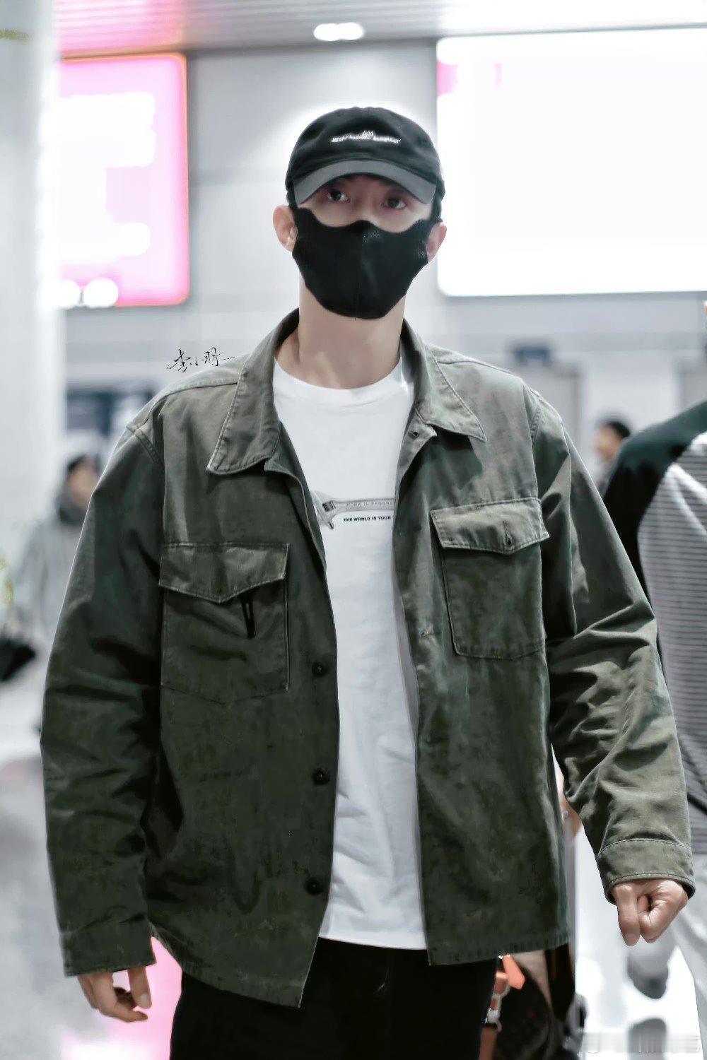 黄景瑜明川有知夏路透明川有知夏 黄景瑜这套是真的帅～期待厉泽川