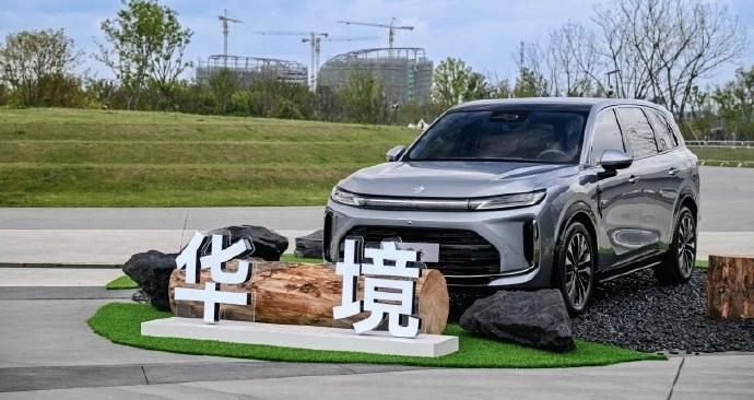 不得不服，车企一牵手华为与宁德时代，想不火都难！阿维塔火了，传祺向往火了，享界火