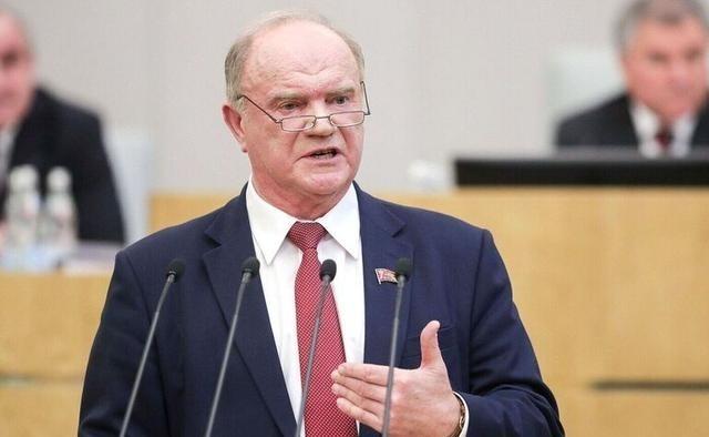 俄共领导人久加诺夫发出警告：俄罗斯可能爆发革命
莫斯科真正让人心里一沉的，不是街