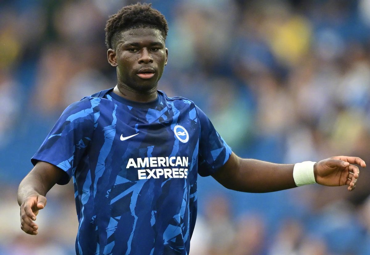 📢 布莱顿计划在2027年前不会出售曼联目标球员卡洛斯·巴莱巴。 消息源：JN