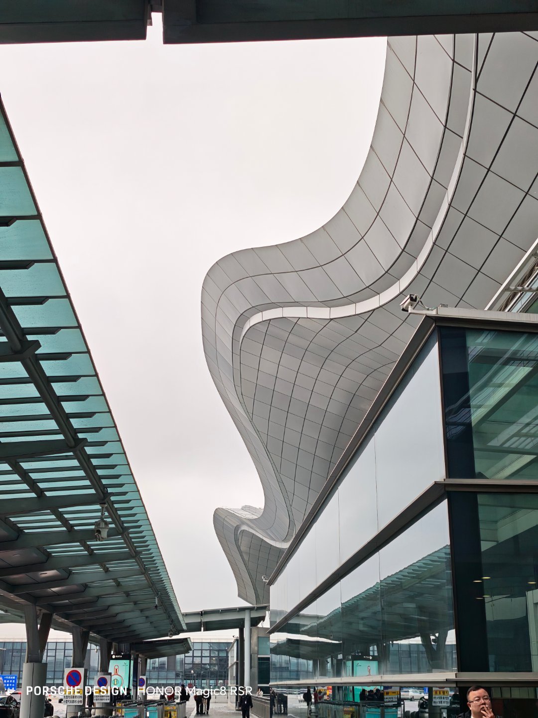 杭州今天降温了，好冷…飞珠海避寒了