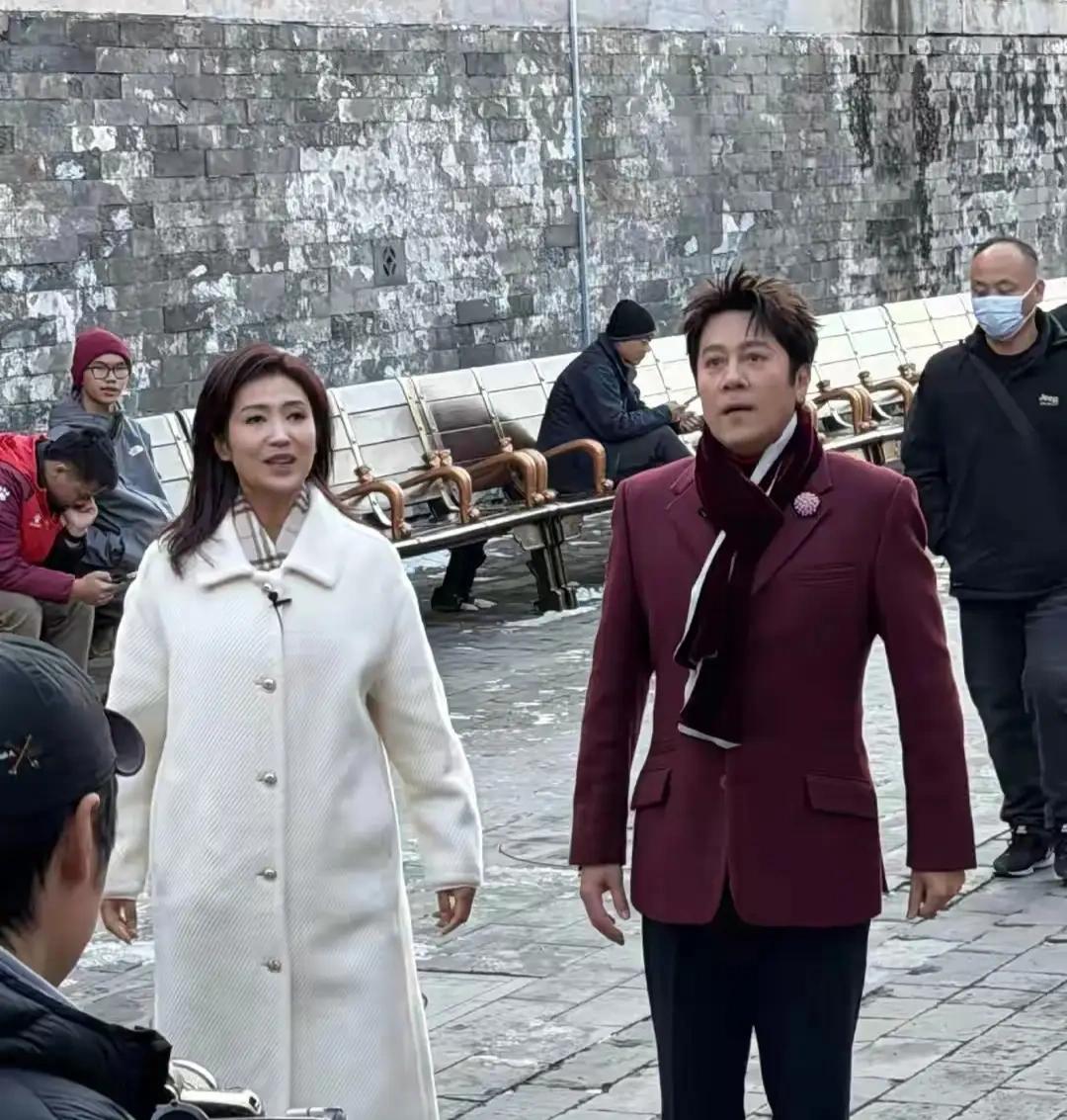 蔡国庆这状态，这皮肤，这穿着，怎么评？