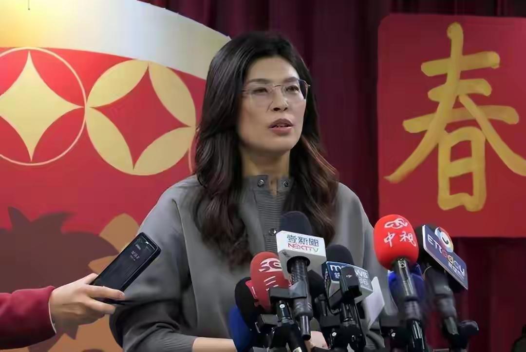 郑丽文摊牌：国民党要主导军购、直联美方，台海棋局再添变数
 
大年初六，台北国民