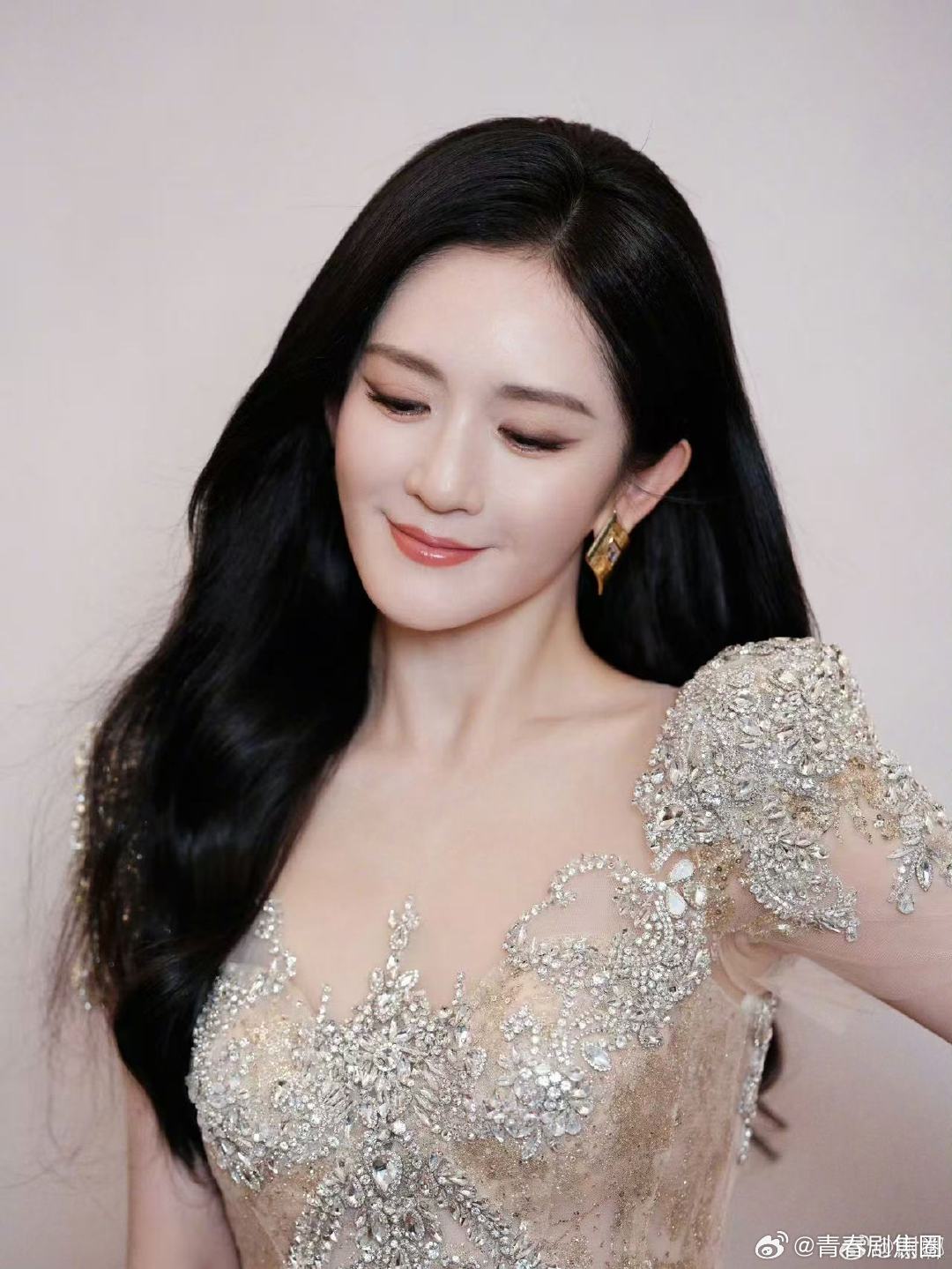 谢娜说乘风2026还会有流畅剪辑版乘风2026谢娜一晚上忙着 cue 流程照顾姐