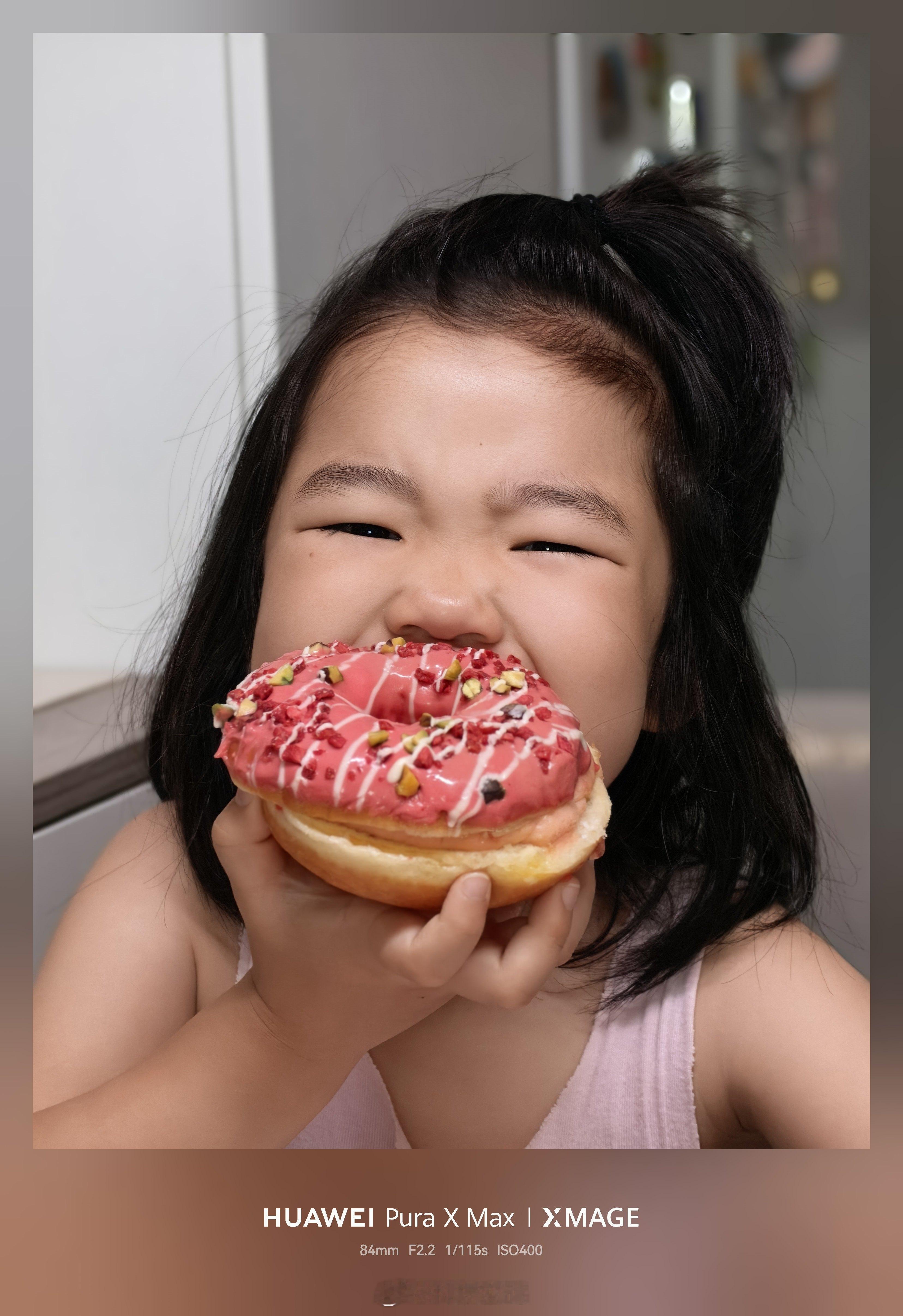 早呀，昨晚买甜甜圈🍩，问都没人吃，结果今早就开始吃上了 