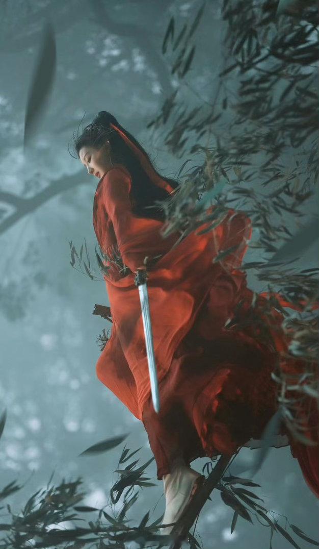 王鹤润天选红衣侠女王鹤润红衣届闯破天了解锁王鹤润红衣侠女名场面，烈焰红衣衬绝色身