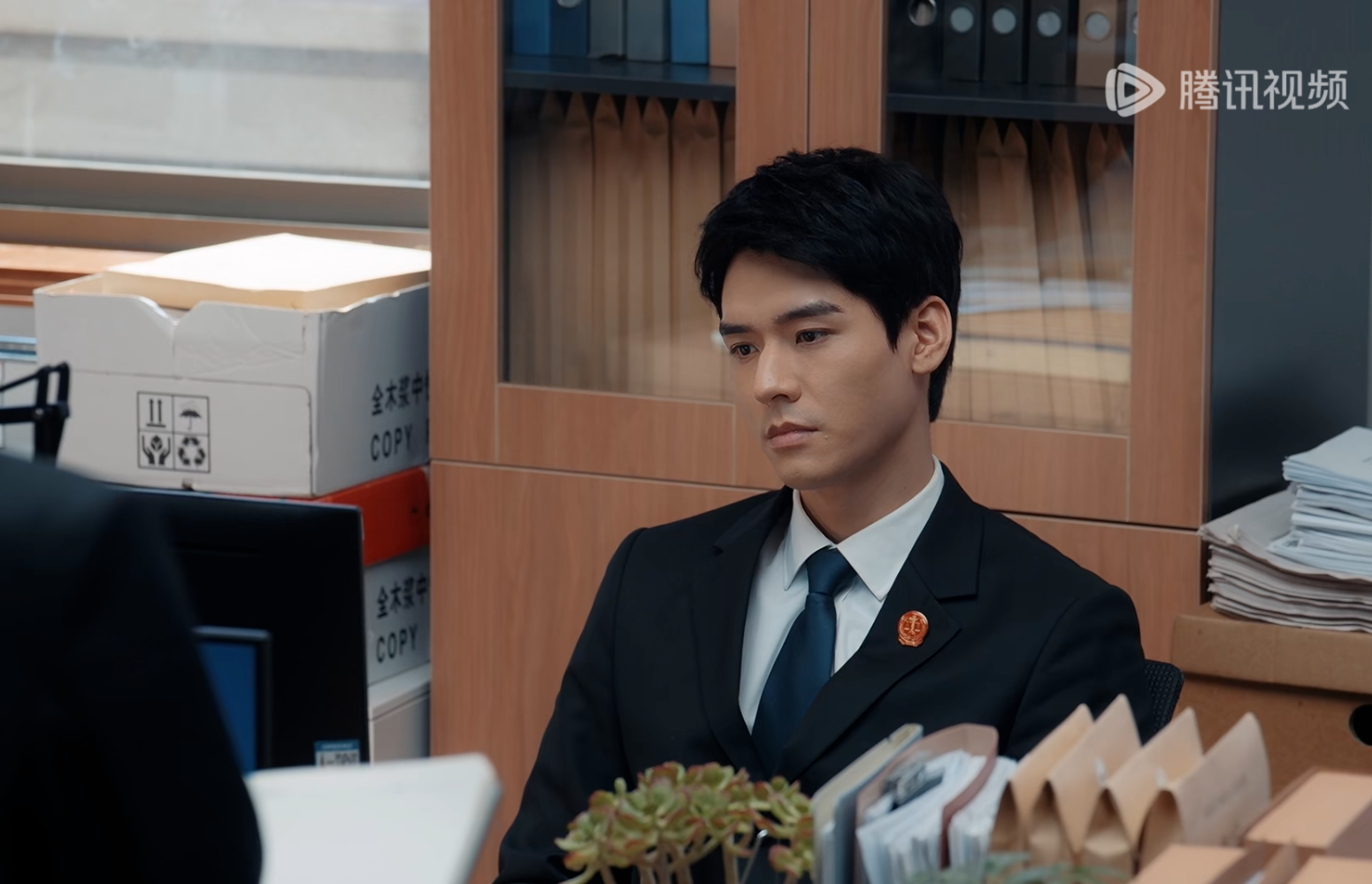 龚俊什么时候去演职场剧，太适合演那种命苦的上班了家事法庭